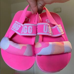 UGG Vibrant pink toddler flip flops